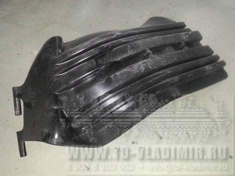 Freightliner Century подкрылки капота верхние