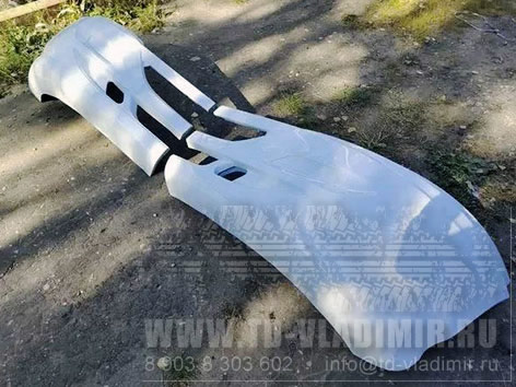 пластиковый бампер International ProStar